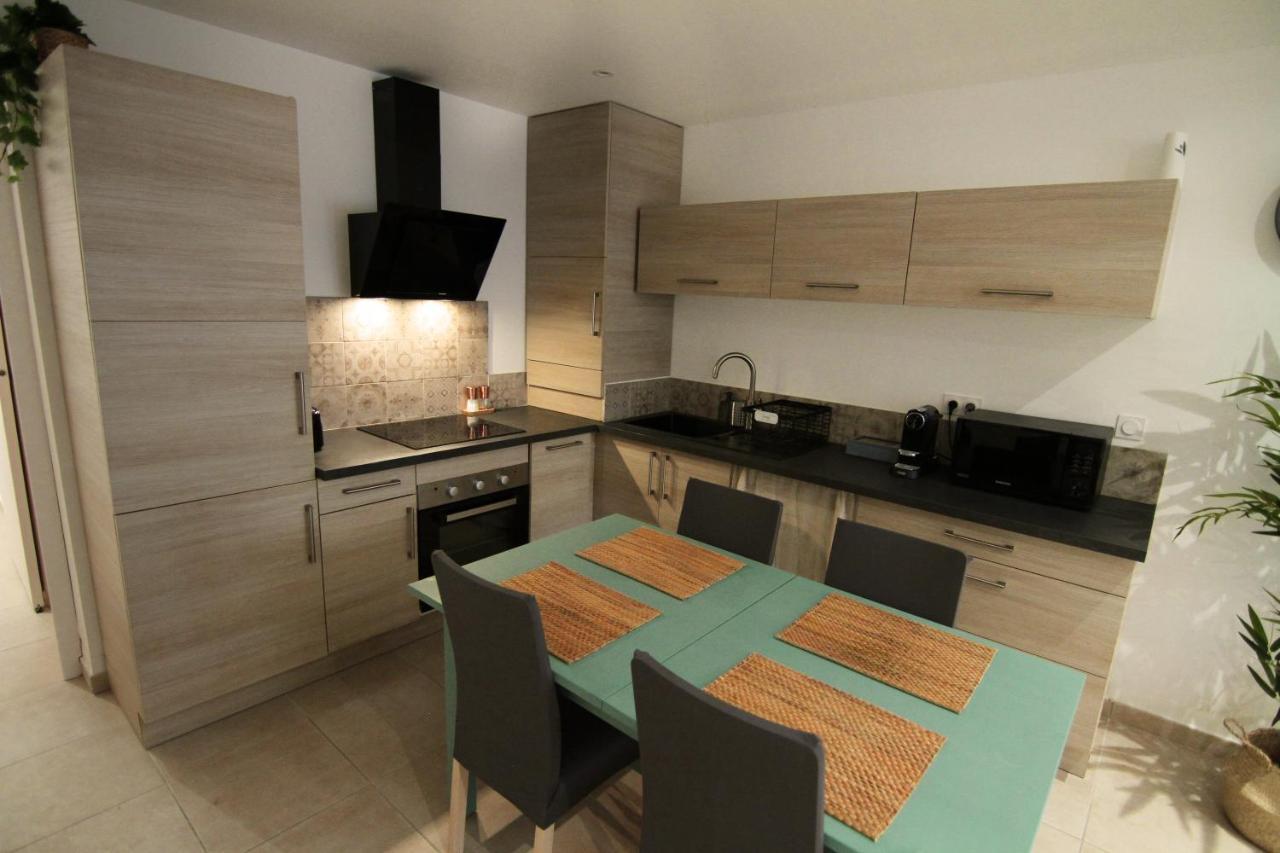 Apartment Right In The Heart Of セット エクステリア 写真